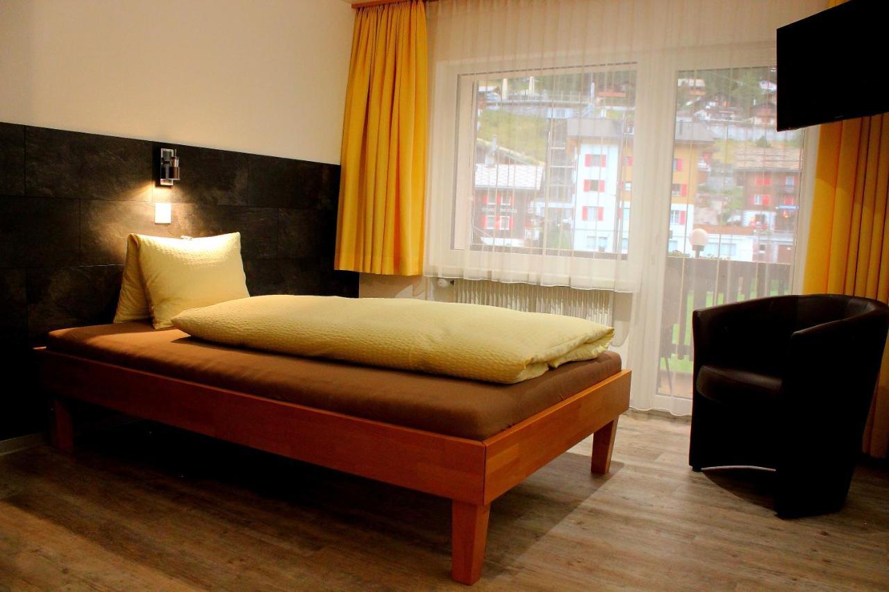 Hotel Alpha Grachen Bagian luar foto