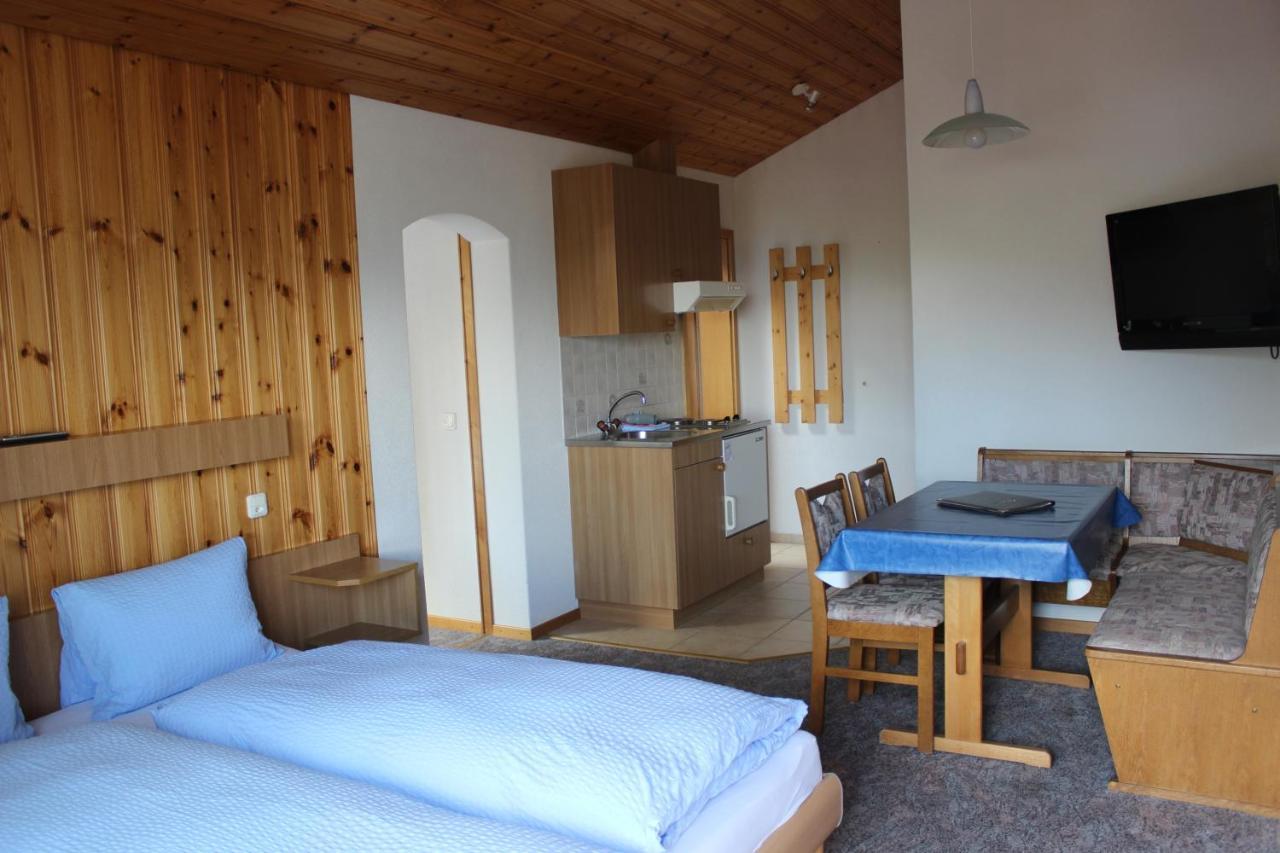 Hotel Alpha Grachen Bagian luar foto